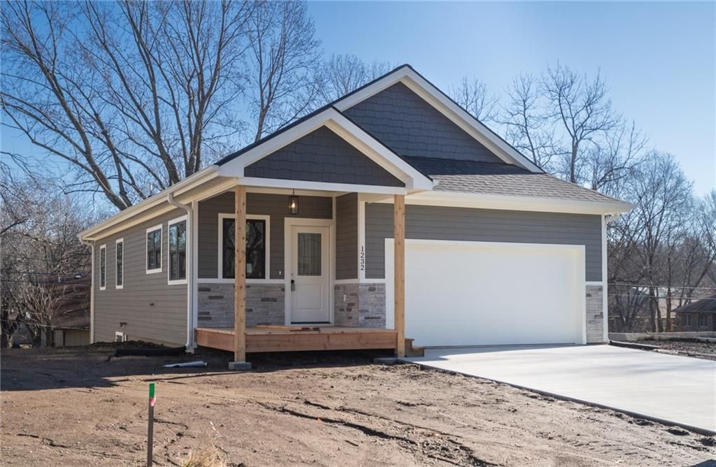 1232 Walnut Street, Eudora, KS 66025