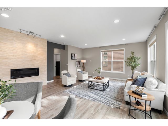 15542 Nw ANDALUSIAN Way, Portland, OR 97229