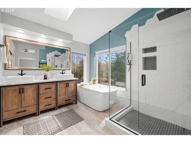 15542 Nw ANDALUSIAN Way, Portland, OR 97229