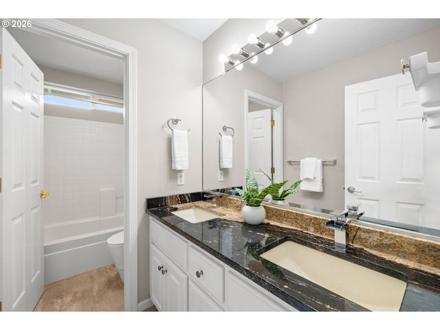 15542 Nw ANDALUSIAN Way, Portland, OR 97229