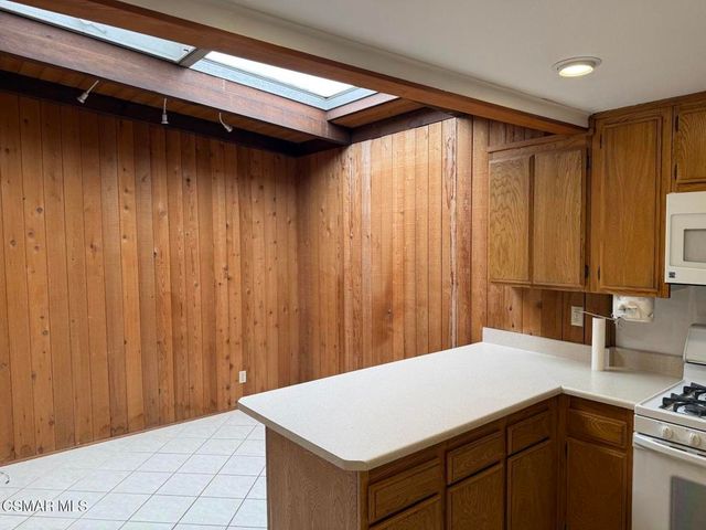 636 Malaga Court, Newbury Park, CA 91320