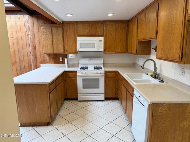 636 Malaga Court, Newbury Park, CA 91320