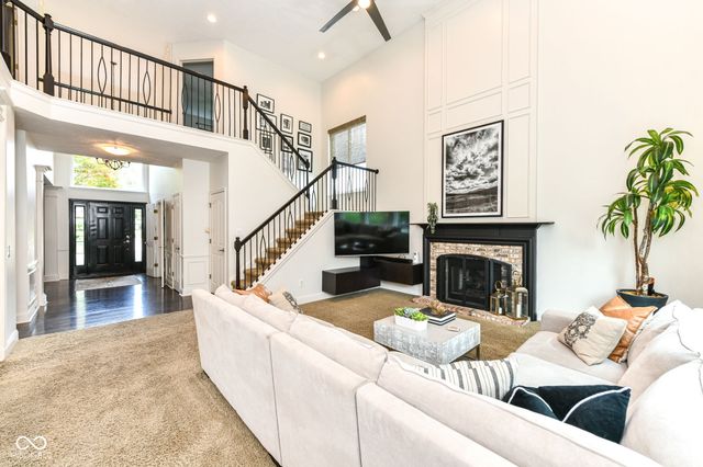 11834 Gray Eagle Drive, Fishers, IN 46037