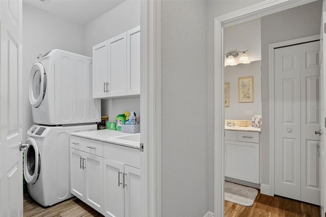 7522 CAMPUS COVE, Sarasota, FL 34243