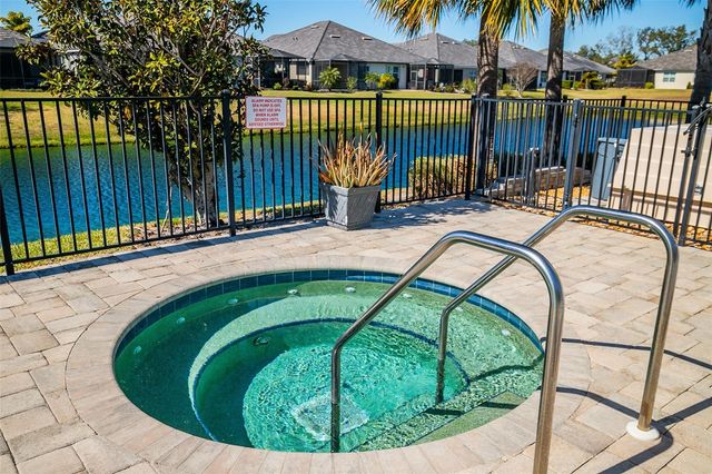 7522 CAMPUS COVE, Sarasota, FL 34243