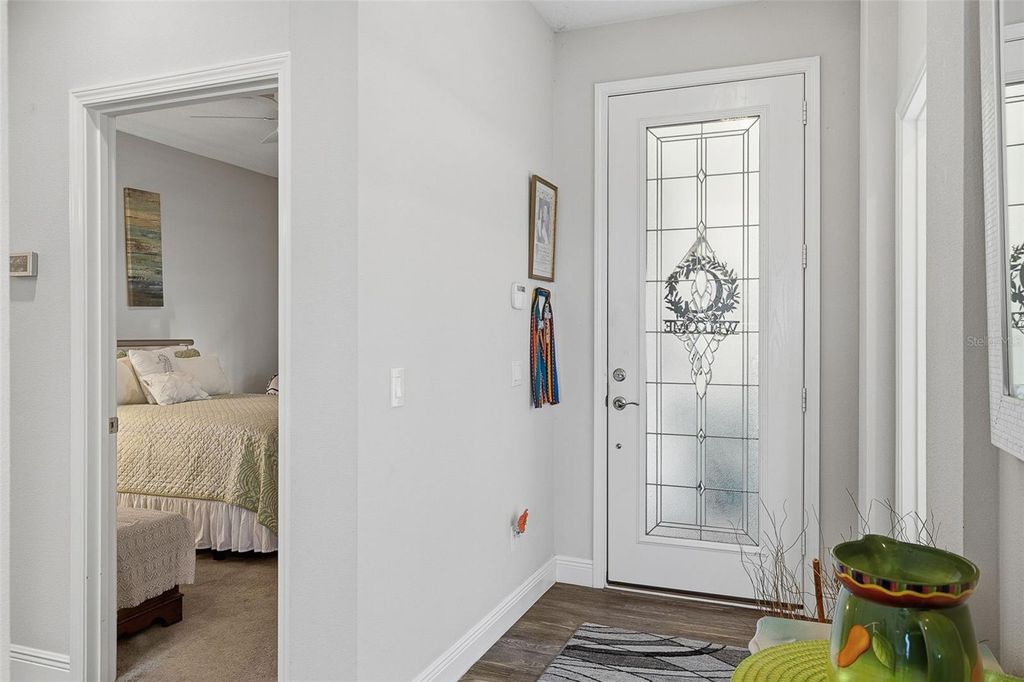 Image 13 of property listing at 7522 CAMPUS COVE, Sarasota, FL 34243