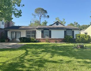 4922 Beech Street, Bellaire, TX 77401