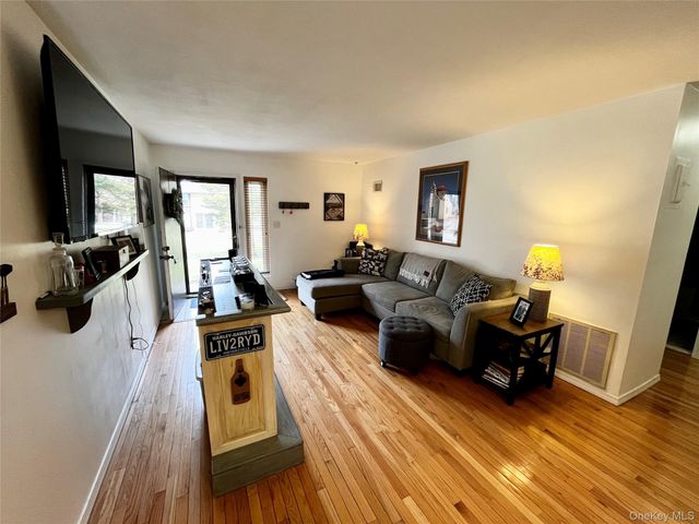 1 Pine Court 1, Selden, NY 11784