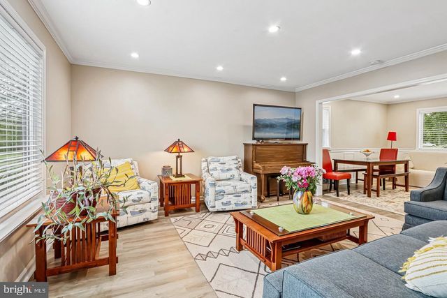 33 HASTINGS CT, Downingtown, PA 19335