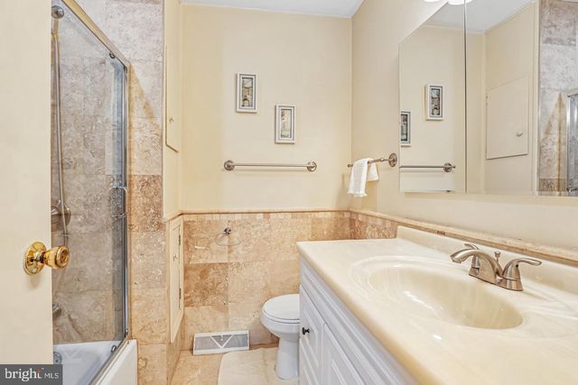 33 HASTINGS CT, Downingtown, PA 19335