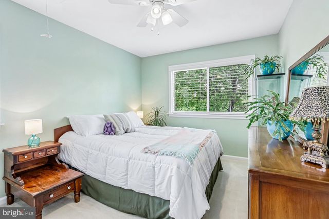 33 HASTINGS CT, Downingtown, PA 19335