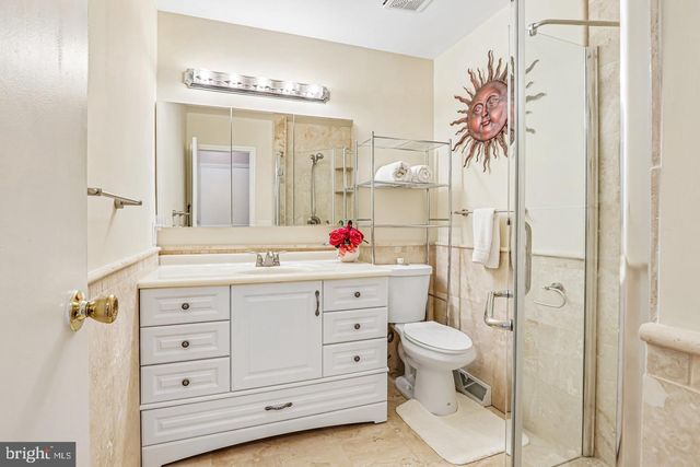 33 HASTINGS CT, Downingtown, PA 19335