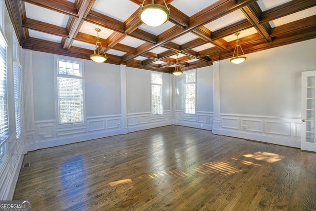 6020 Riverside Drive, Atlanta, GA 30328