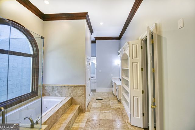 6020 Riverside Drive, Atlanta, GA 30328