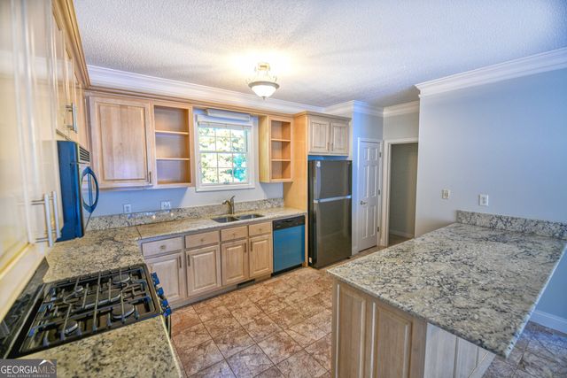 6020 Riverside Drive, Atlanta, GA 30328