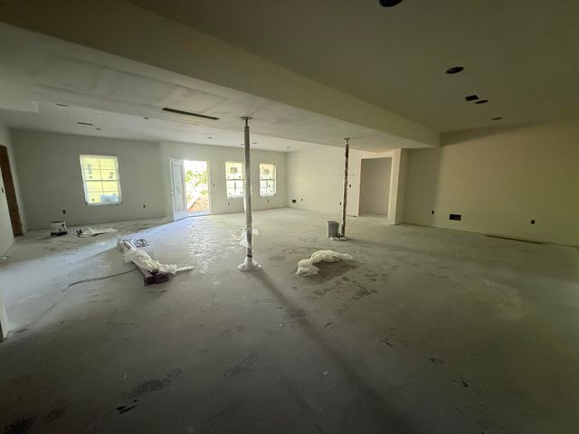 2030 West Court, Richmond, KY 40475