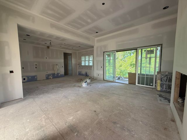 2030 West Court, Richmond, KY 40475