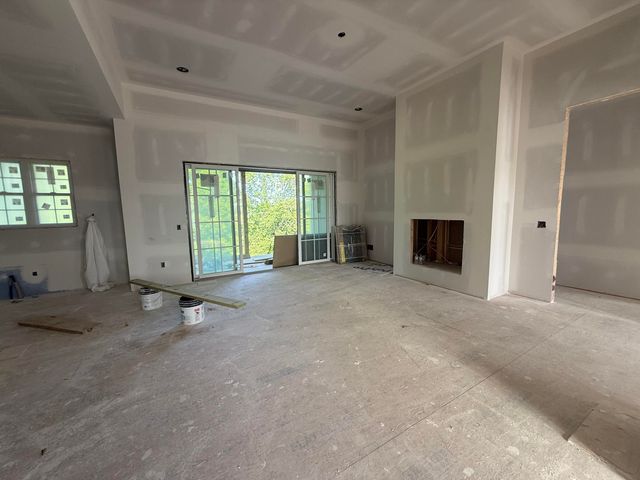 2030 West Court, Richmond, KY 40475