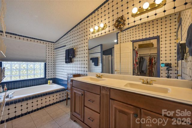4352 Anderson Mountain Road, Maiden, NC 28650