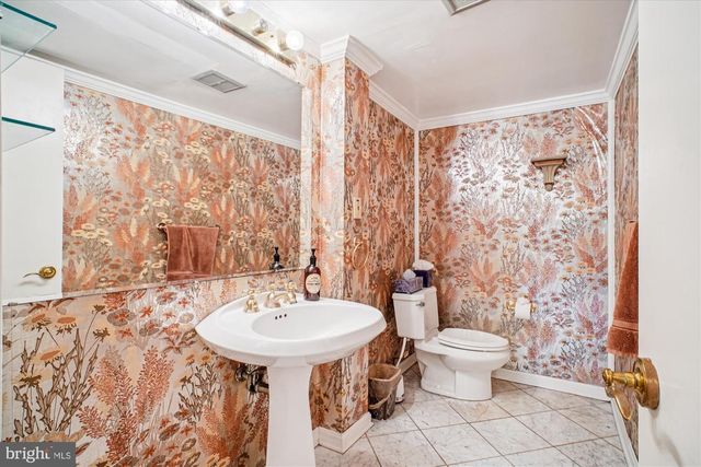 6144 CHESTERBROOK RD, Mclean, VA 22101