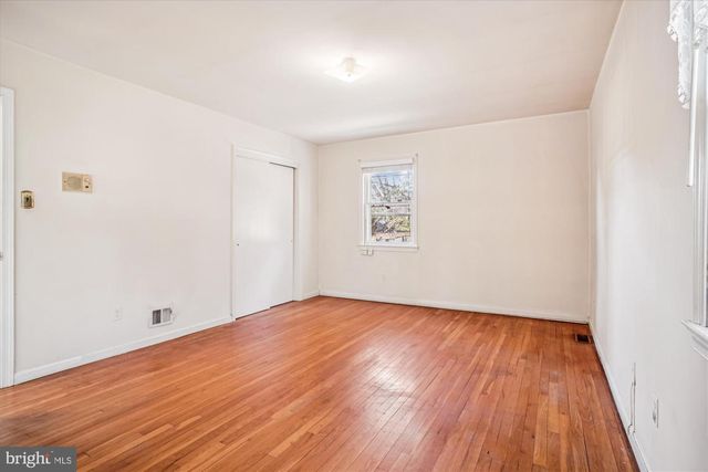 6144 CHESTERBROOK RD, Mclean, VA 22101