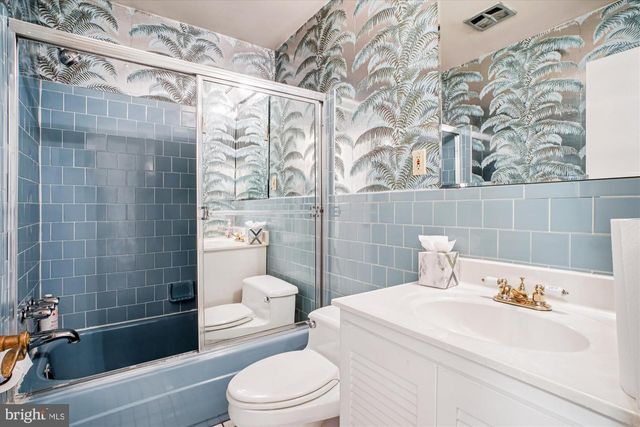 6144 CHESTERBROOK RD, Mclean, VA 22101