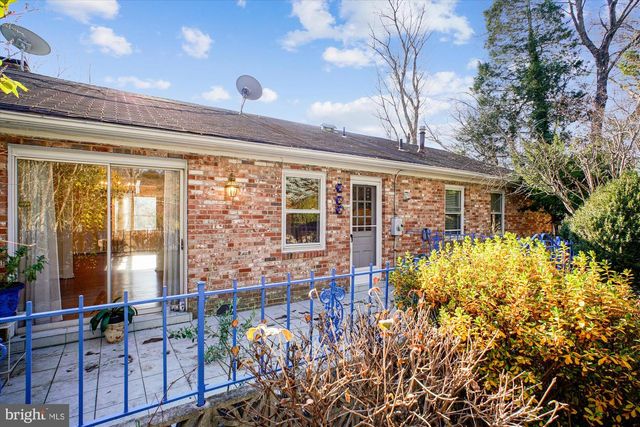 6144 CHESTERBROOK RD, Mclean, VA 22101