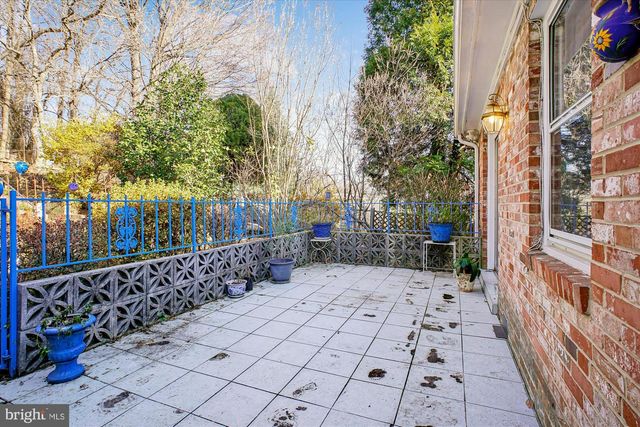 6144 CHESTERBROOK RD, Mclean, VA 22101