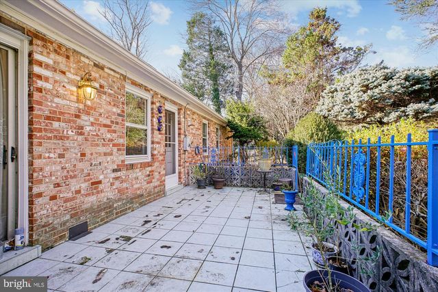 6144 CHESTERBROOK RD, Mclean, VA 22101