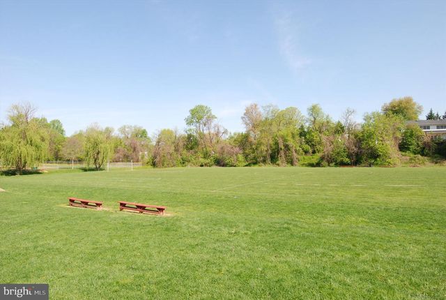 6144 CHESTERBROOK RD, Mclean, VA 22101