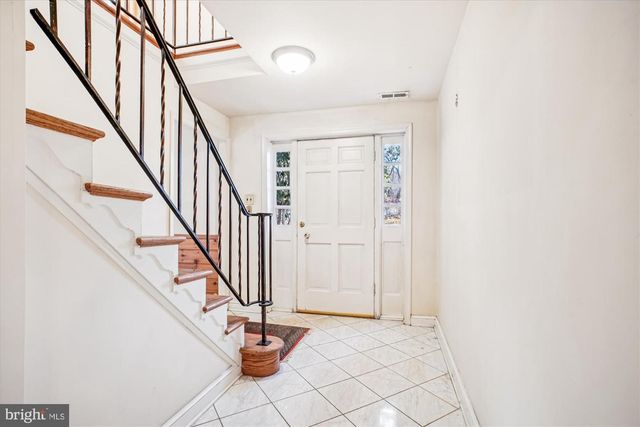 6144 CHESTERBROOK RD, Mclean, VA 22101