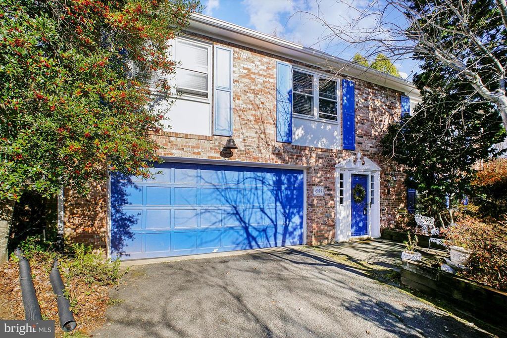 6144 CHESTERBROOK RD, Mclean, VA 22101