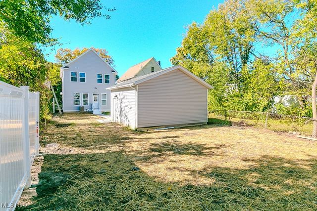 2265 E 97th Street, Cleveland, OH 44106