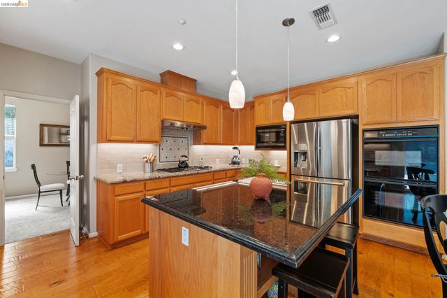 1320 Sand Drift Dr, Brentwood, CA 94513