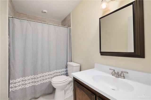 300 N 41st Street, Mcallen, TX 78501