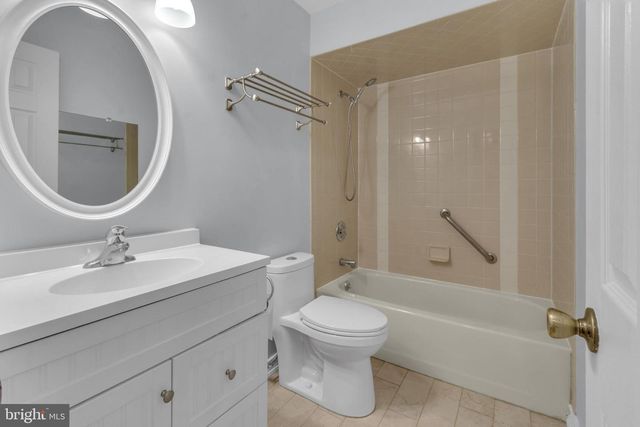 46 SASSAFRASS, North Brunswick, NJ 08902