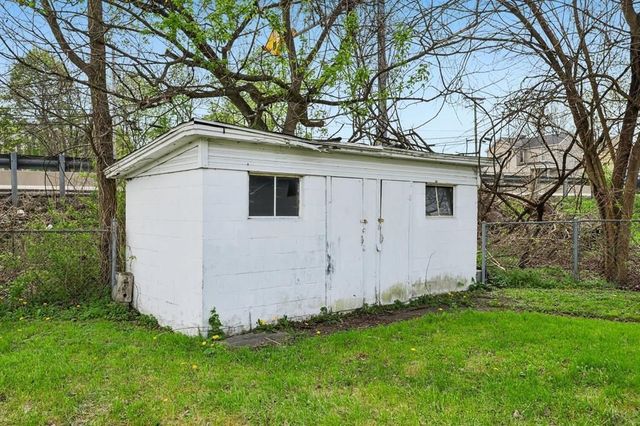2112 Keystone AVENUE, Hempfield Twp, PA 15601