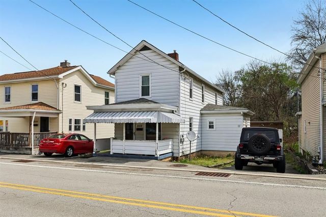 2112 Keystone AVENUE, Hempfield Twp, PA 15601