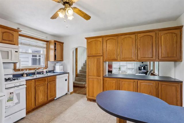2112 Keystone AVENUE, Hempfield Twp, PA 15601