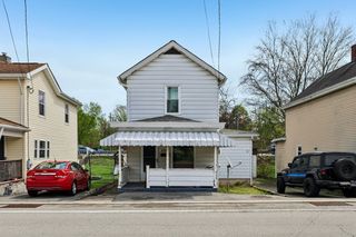 2112 Keystone AVENUE, Hempfield Twp, PA 15601