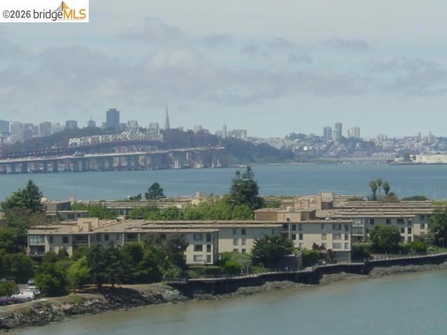 8 Admiral Dr. A232, Emeryville, CA 94608