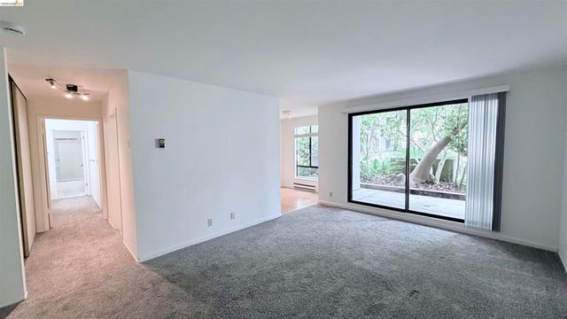 8 Admiral Dr. A232, Emeryville, CA 94608