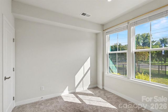 2841 Statesville Avenue, Charlotte, NC 28206