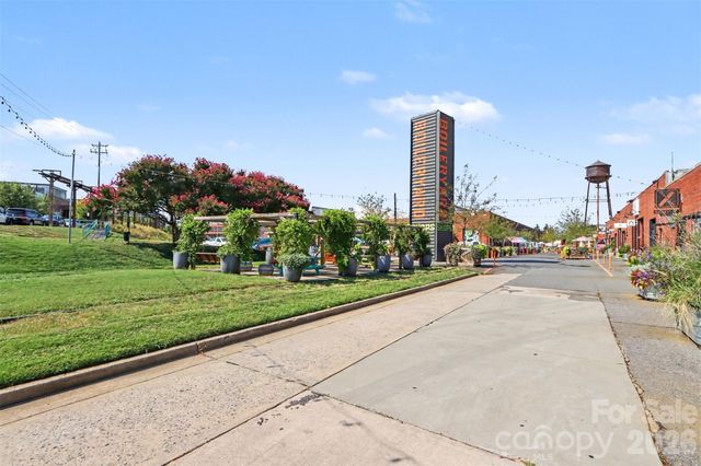 2841 Statesville Avenue, Charlotte, NC 28206