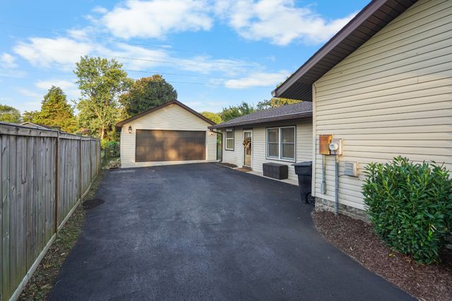 1603 Hilldale Dr, Murfreesboro, TN 37129
