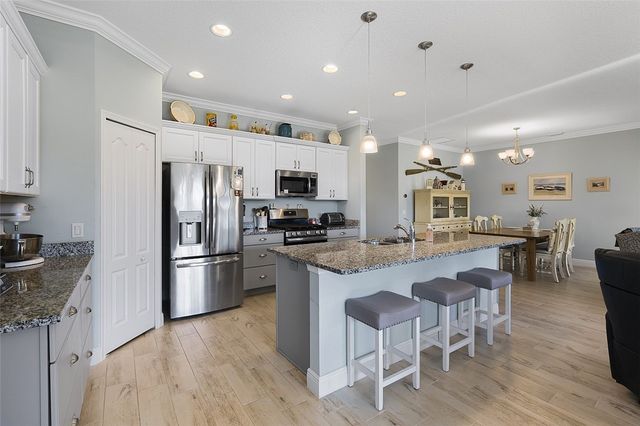 700 Honeybell Court SW, Vero Beach, FL 32968