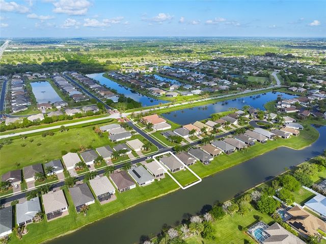 700 Honeybell Court SW, Vero Beach, FL 32968