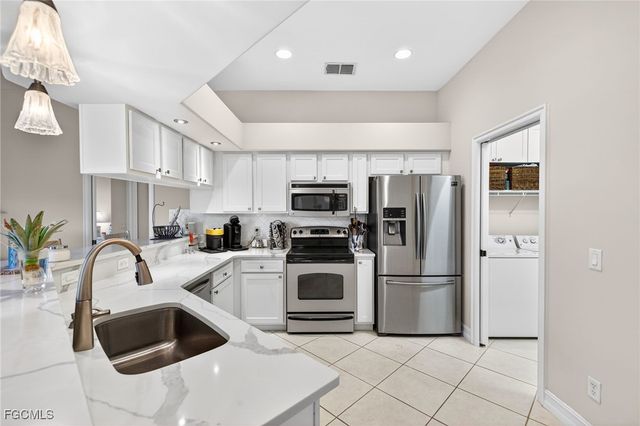 12081 Hidden Links DR, Fort Myers, FL 33913