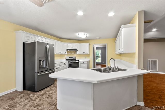 16287 SUMNER BROOK, Moundville, AL 35474