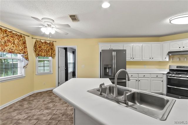 16287 SUMNER BROOK, Moundville, AL 35474